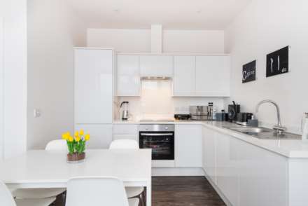 Skyline Apartments, 1 The Causeway, Image 3