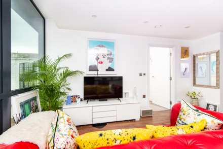Worthing House, 2-6 South Street, Image 2