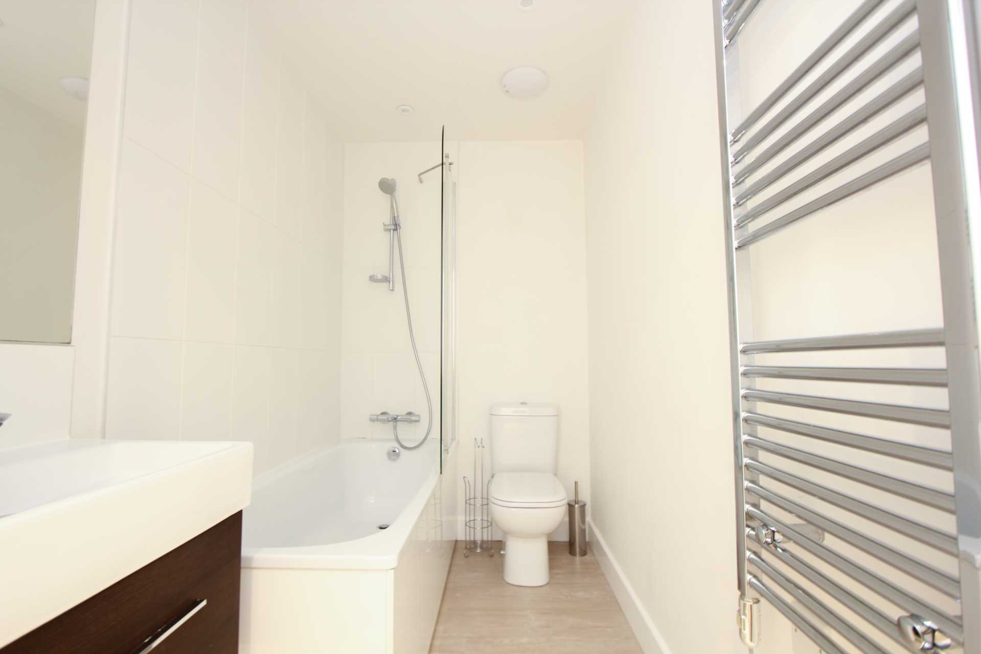 Skyline Apartments, 1 The Causeway, Image 2