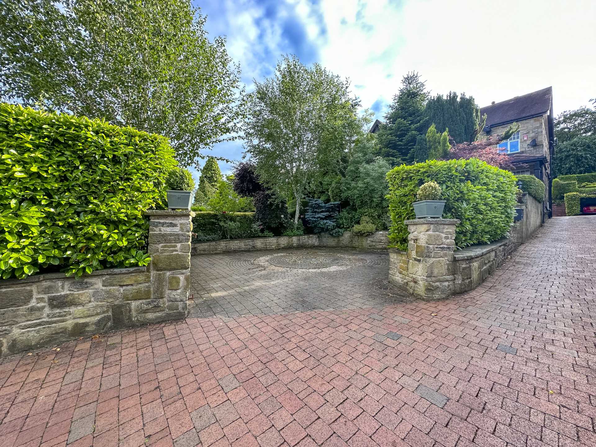 Upper Batley Low Lane, Birstall, Image 27