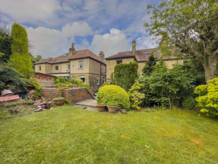 Upper Batley Low Lane, Birstall, Image 24
