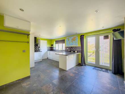 Hadfield Road, Heckmondwike, Image 4