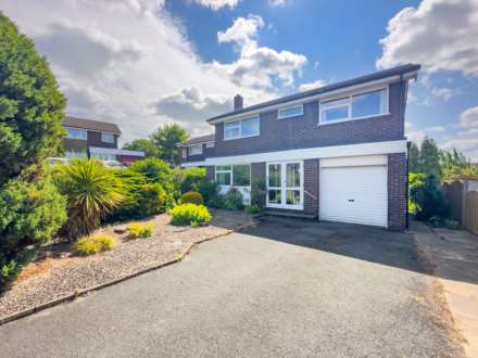 4 Bedroom Detached, Wren Hill, Batley