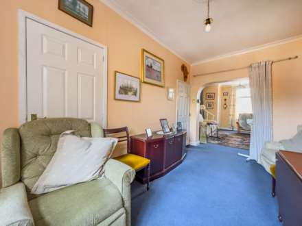 Bradford Road, Batley, Image 5