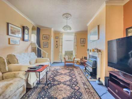 Bradford Road, Batley, Image 7