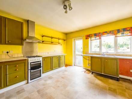 Bradford Road, Birstall, Image 2