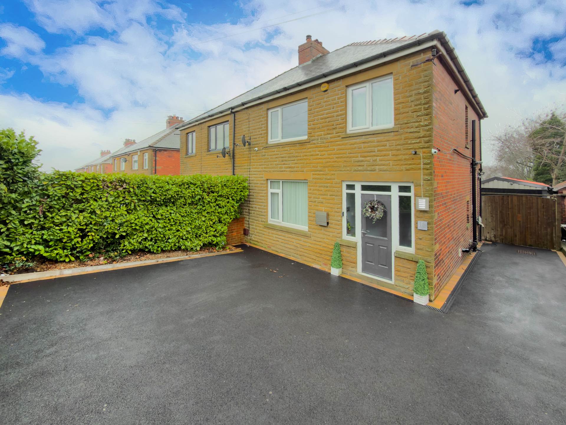 Fieldhead Lane, Batley, Image 1