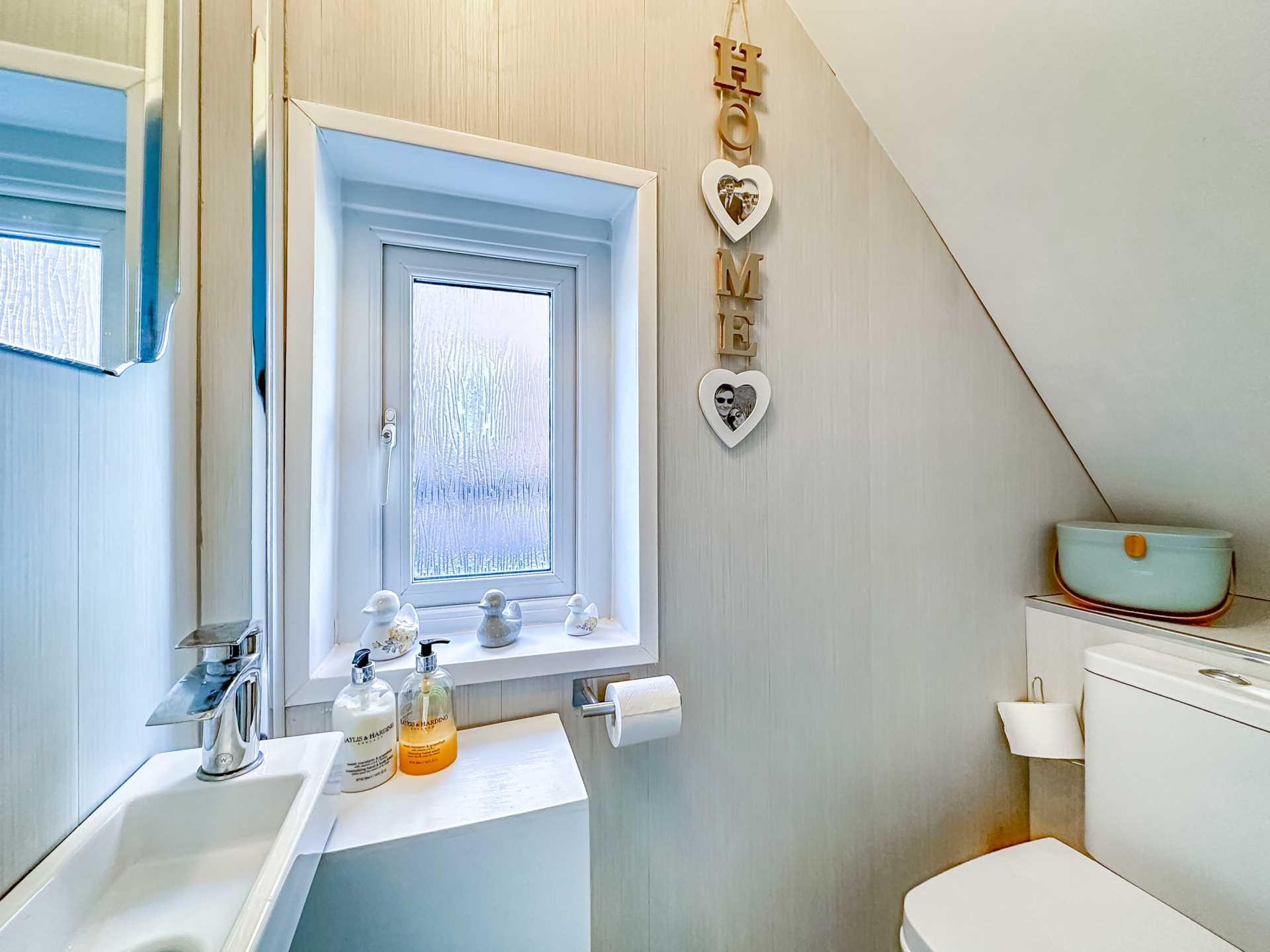 Fieldhead Lane, Batley, Image 4