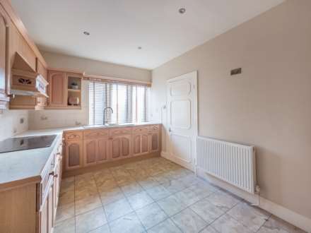 The CottageTimothy Lane, Upper Batley, Image 6