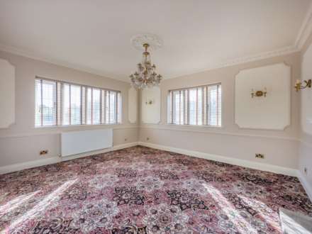 The CottageTimothy Lane, Upper Batley, Image 9