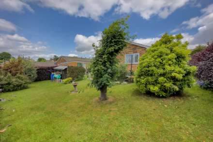 York Drive, Upper Batley, Image 15