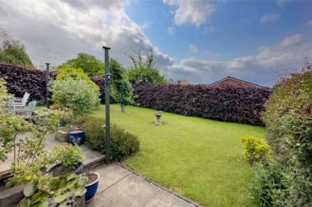 York Drive, Upper Batley, Image 24