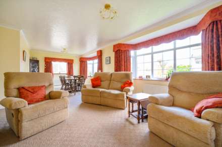 York Drive, Upper Batley, Image 3
