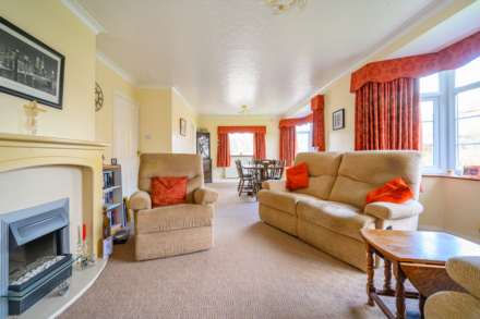 York Drive, Upper Batley, Image 4