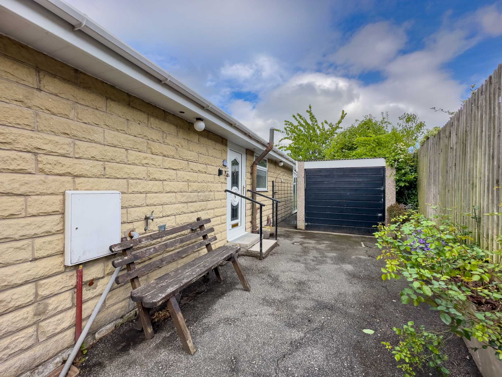 Oakwell Avenue, Batley, Image 15