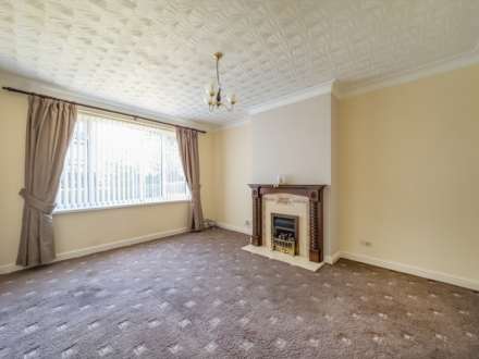 The Avenue, Birstall, Image 4