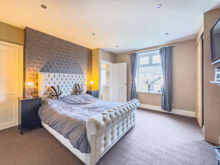 White Lee Road, Batley, Image 10