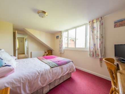 Castle Hill Road, Gomersal, Image 24