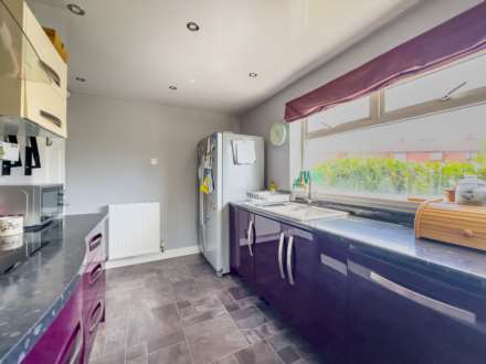 Brookroyd Lane, Birstall, Image 4
