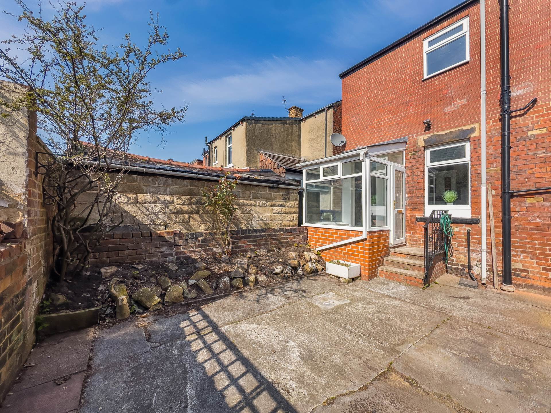 College Street, Batley, Image 12