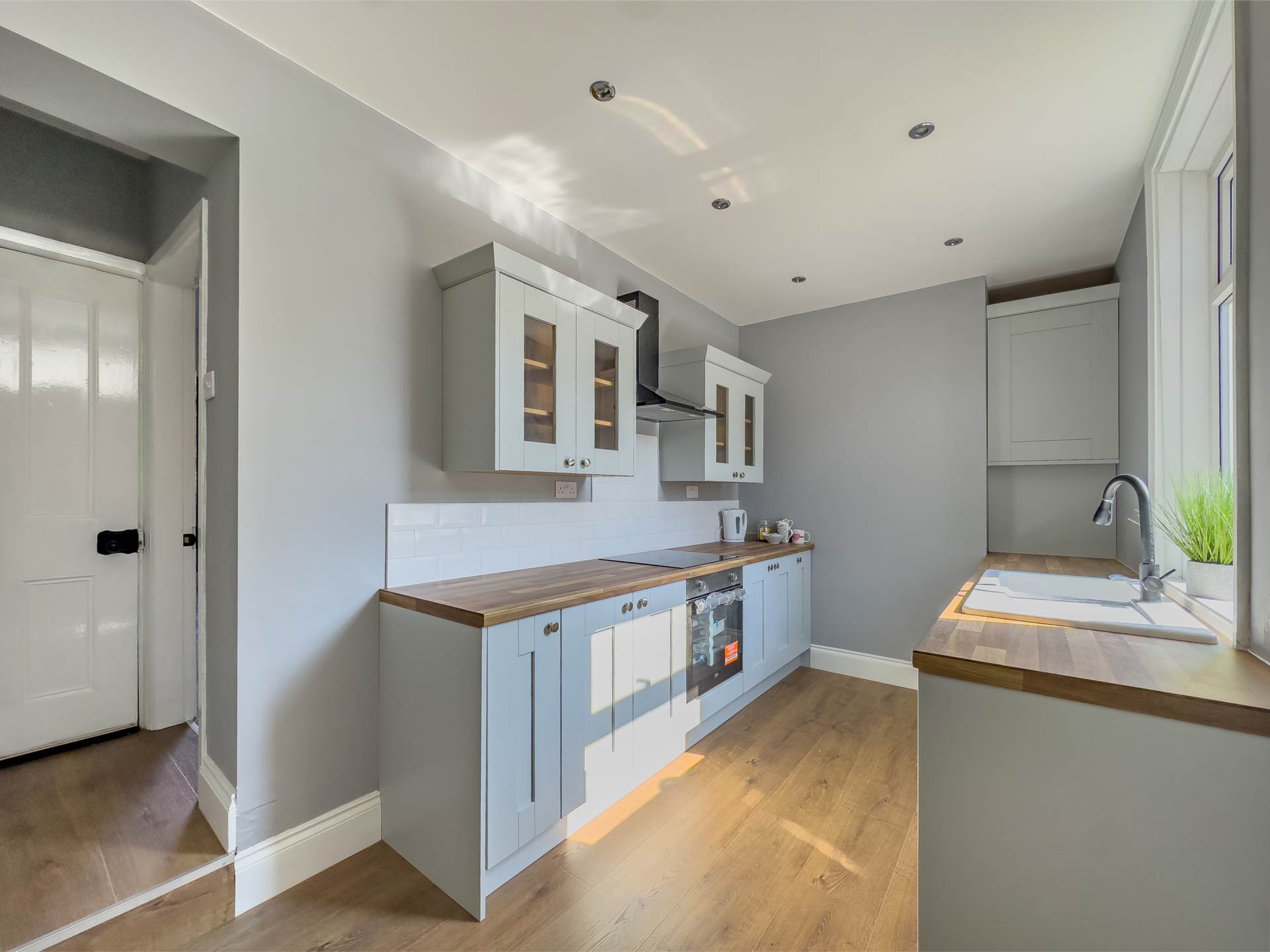 College Street, Batley, Image 4
