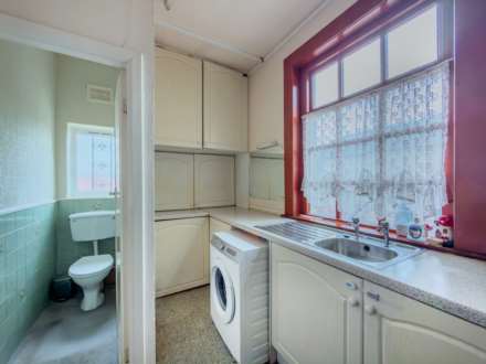 Huddersfield Road, Liversedge, Image 7