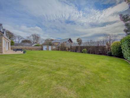 Hawkstone, 81 Latham Lane, Image 39