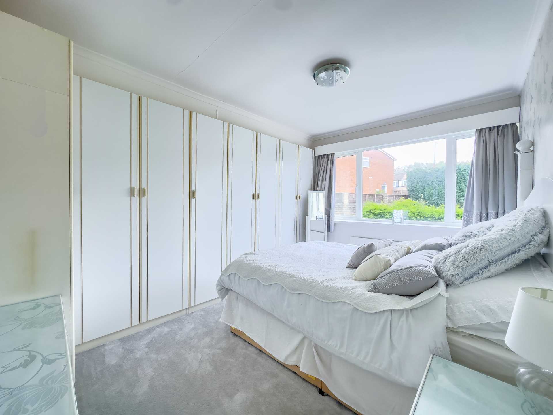 Glen View, Birstall, Image 15