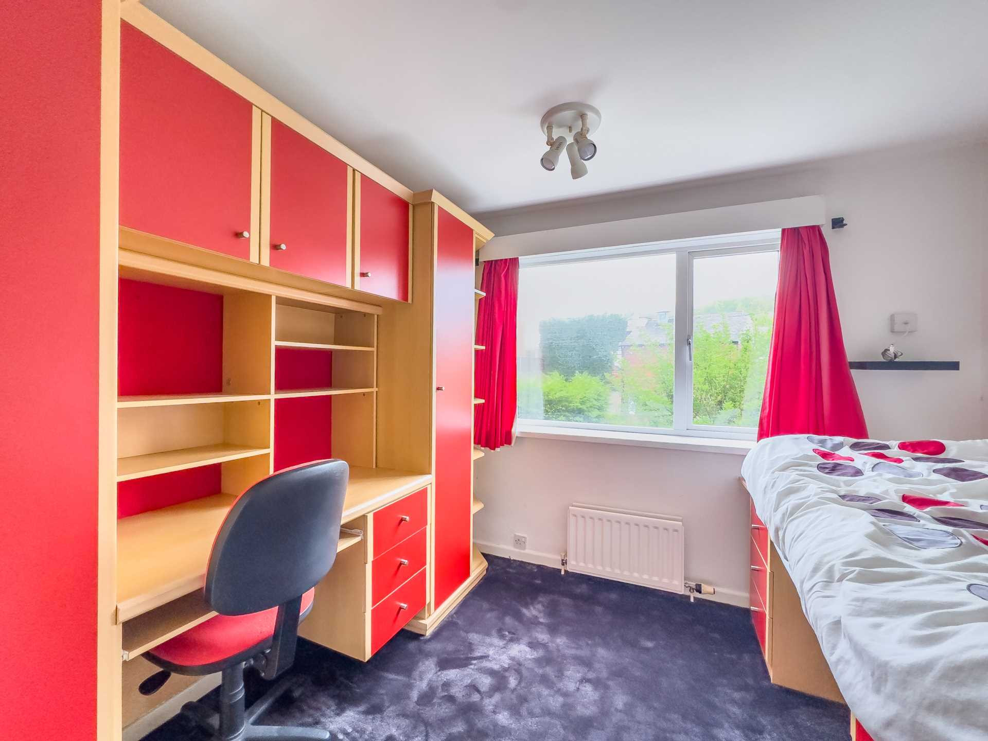 Glen View, Birstall, Image 17