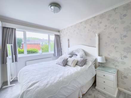Glen View, Birstall, Image 14