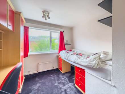Glen View, Birstall, Image 18