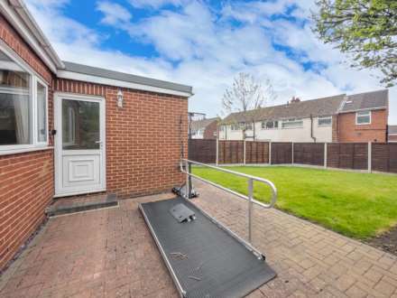 Glen View, Birstall, Image 24