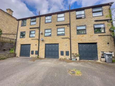 The Covert, Batley, Image 13