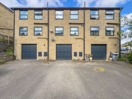 The Covert, Batley, Image 15