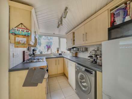 Monk Ings Avenue, Batley, Image 7