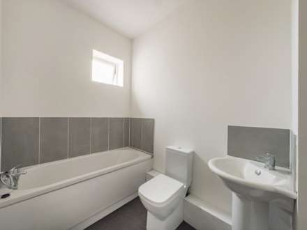 Green Lane, Dewsbury, Image 11