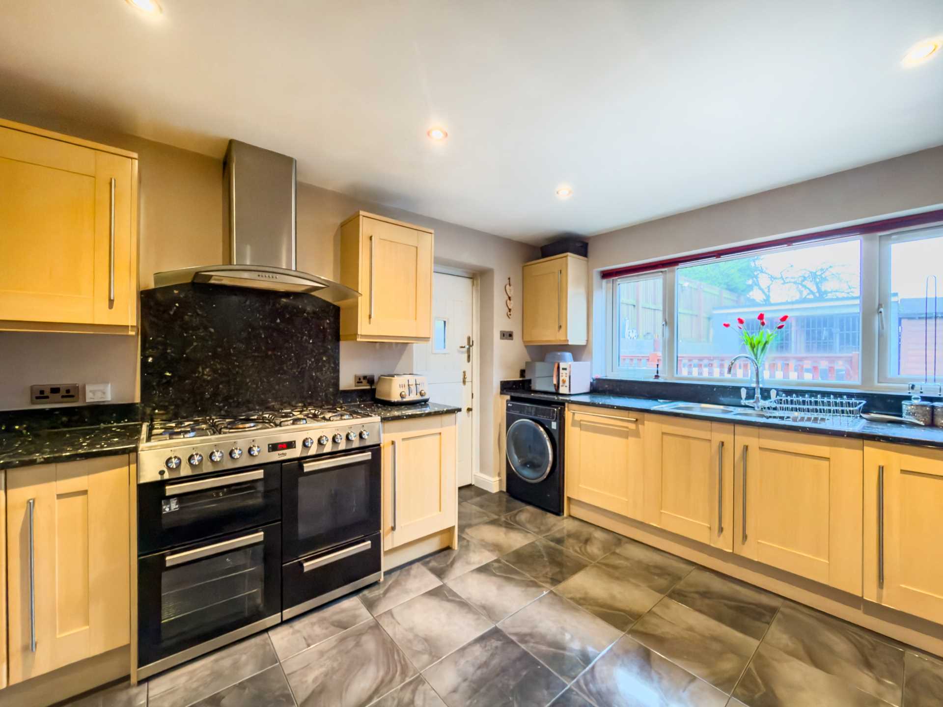 Lea Road, Batley, Image 6