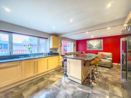 Lea Road, Batley, Image 4