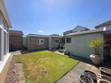 Bruntcliffe Drive, Morley, Image 21