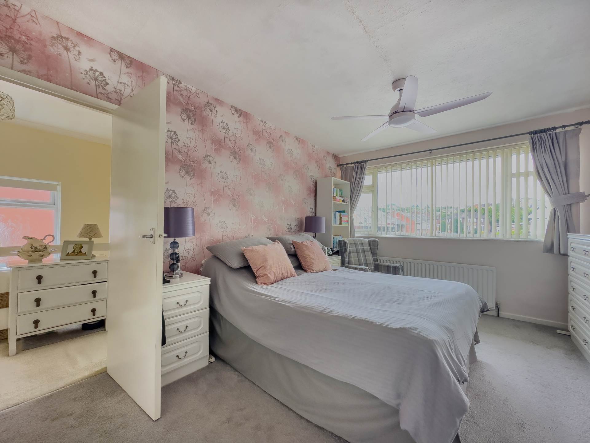 Carlinghow Lane, Batley, Image 14
