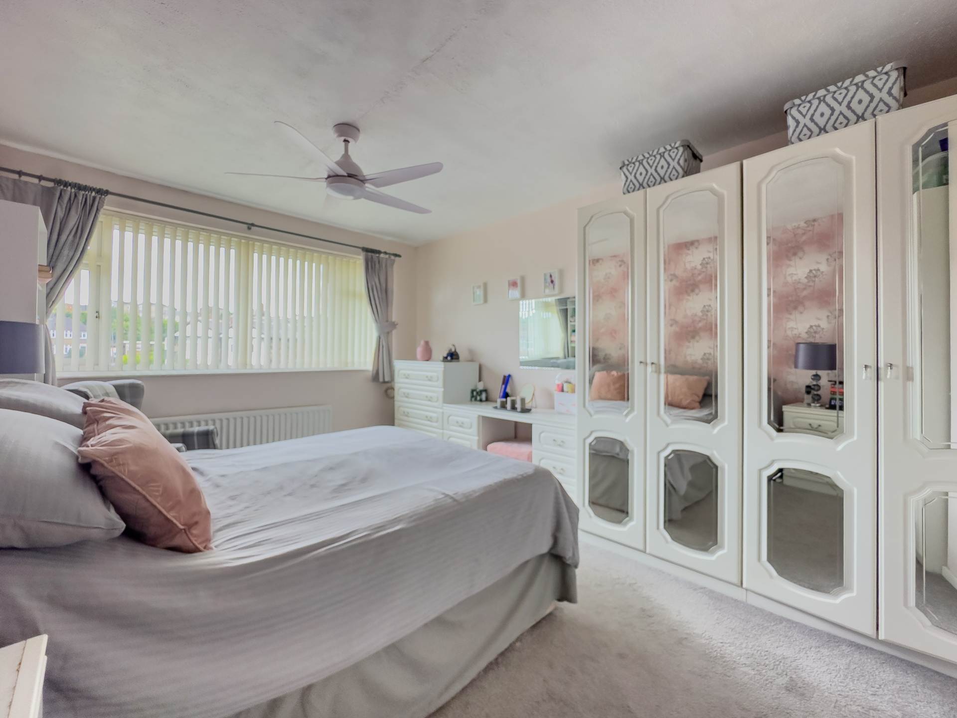 Carlinghow Lane, Batley, Image 15