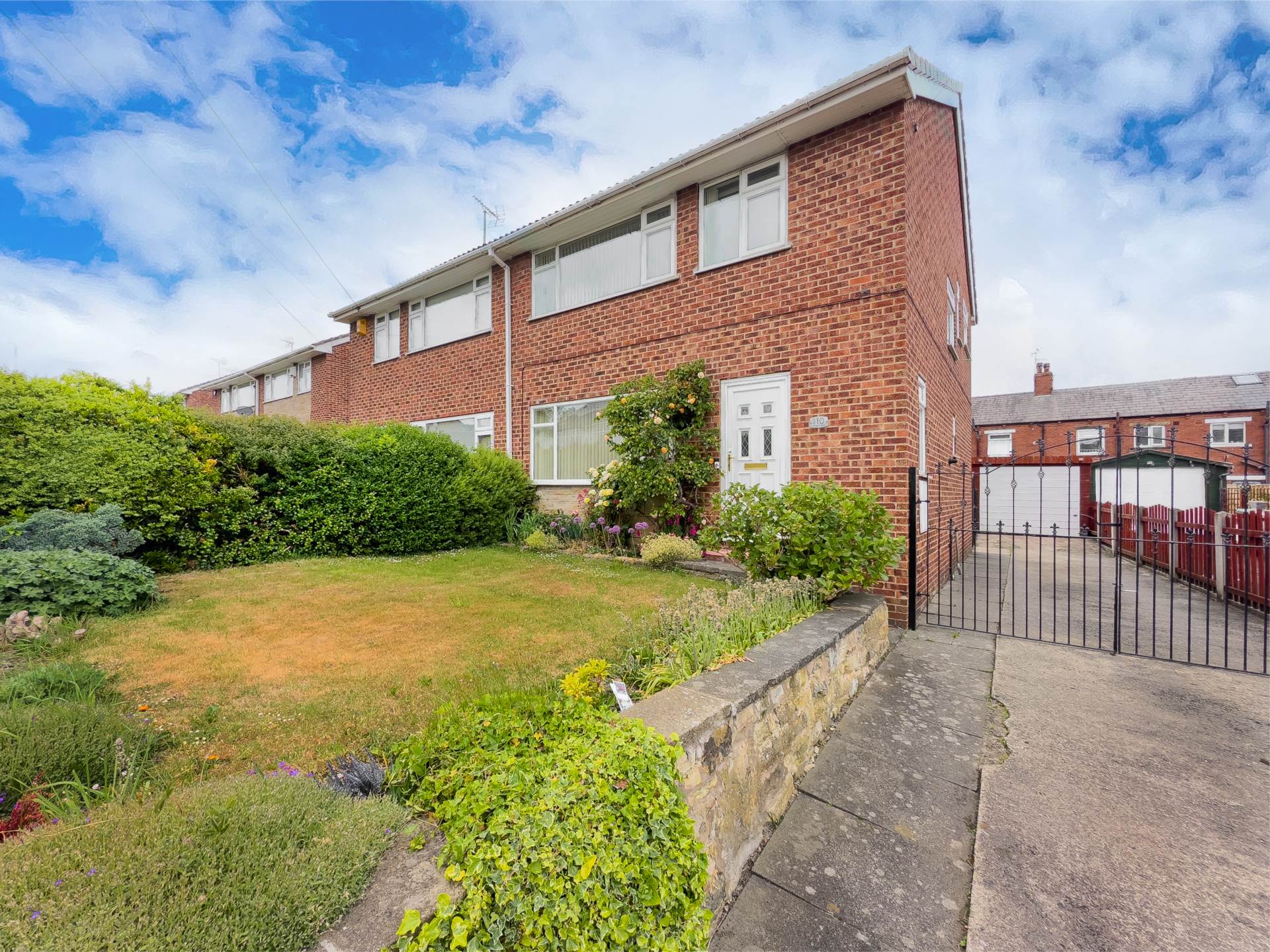 Carlinghow Lane, Batley, Image 22