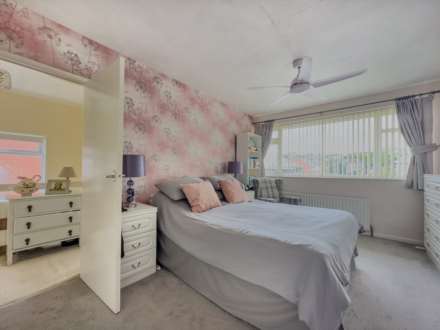 Carlinghow Lane, Batley, Image 14