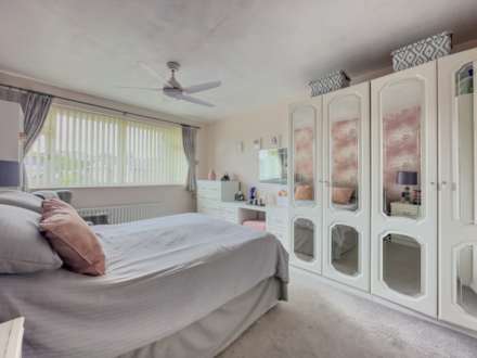 Carlinghow Lane, Batley, Image 15