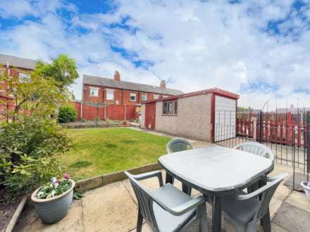 Carlinghow Lane, Batley, Image 21