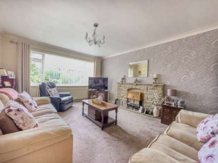 Carlinghow Lane, Batley, Image 9