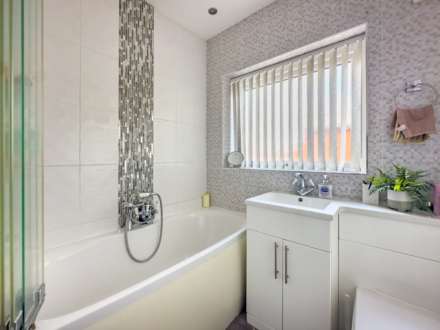 Fountain Drive, Liversedge, Image 10