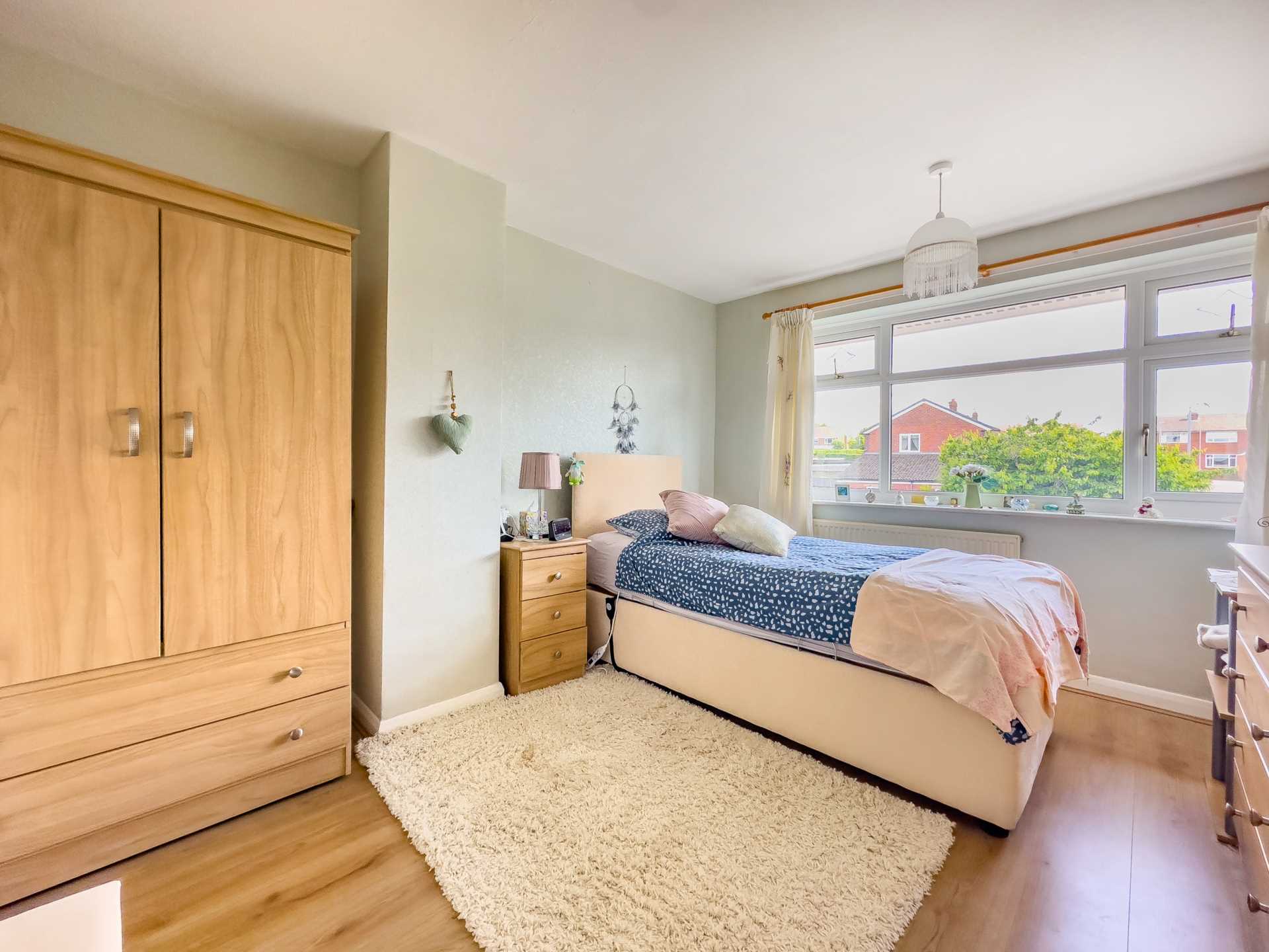 Hillhead Drive, Batley, Image 12