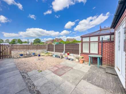 Hillhead Drive, Batley, Image 17