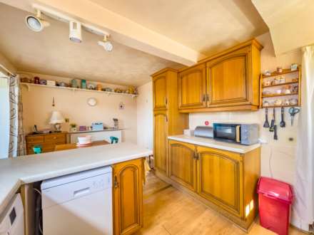 Hillhead Drive, Batley, Image 5